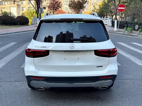 Mercedes-Benz GLB 2021