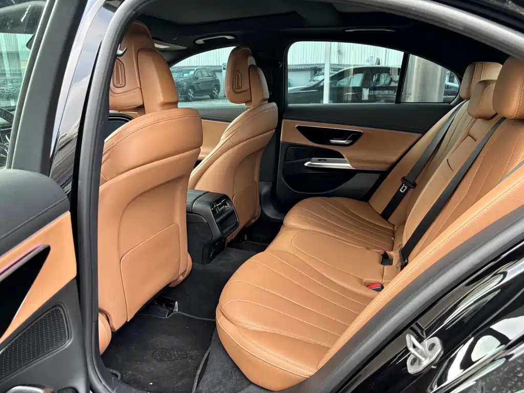 Mercedes-Benz E-Class 2024