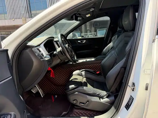Volvo XC60 2019