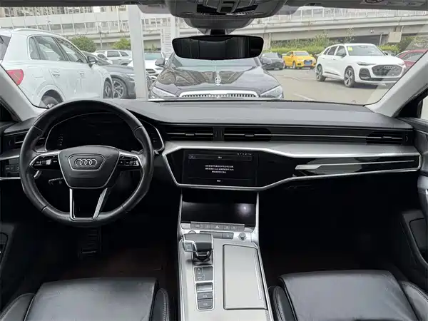 Audi A6L 2022