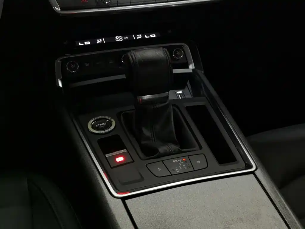 Citroën C6 2018 — фото 13