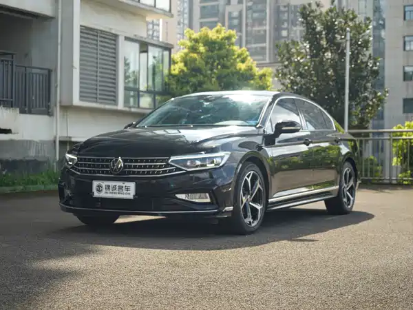 Volkswagen Magotan 2025