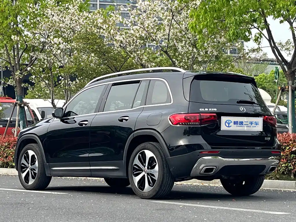 Mercedes-Benz GLB 2023 — фото 3