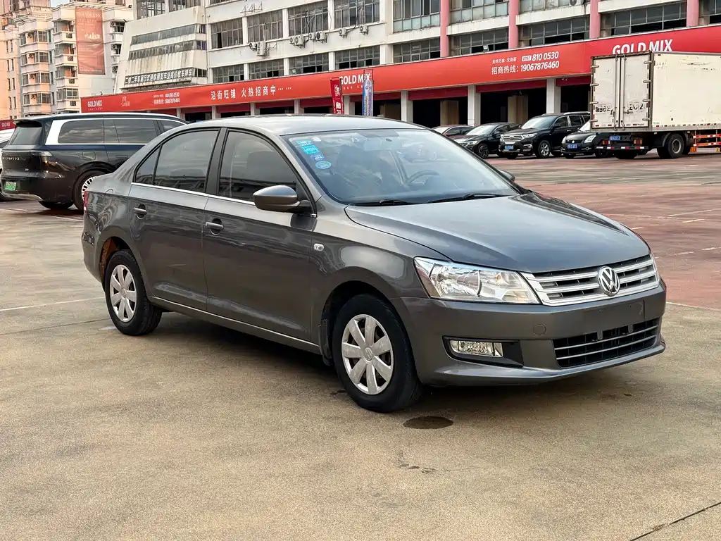 Volkswagen Santana 2013