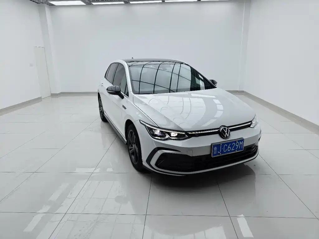 Volkswagen Golf 2023
