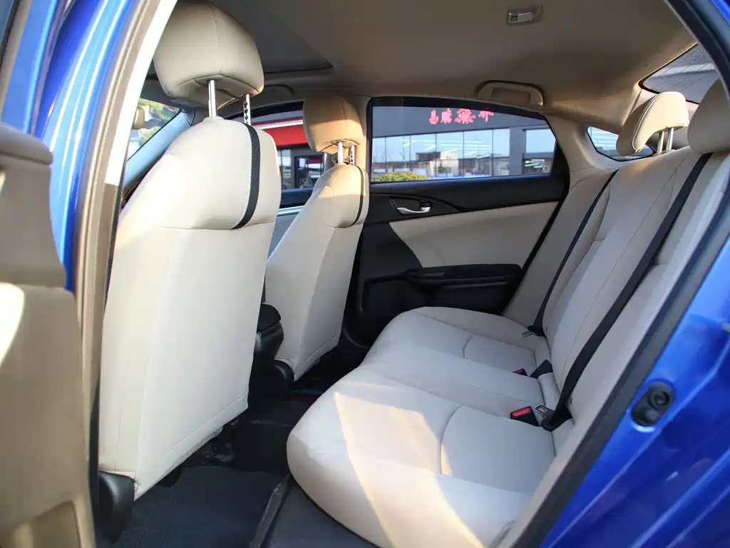 Honda Civic 2017 — фото 13