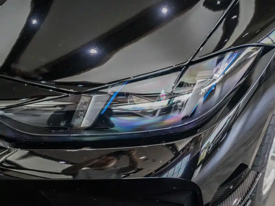 BMW M4 2025