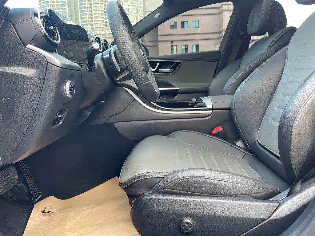 Mercedes-Benz C-Class 2022