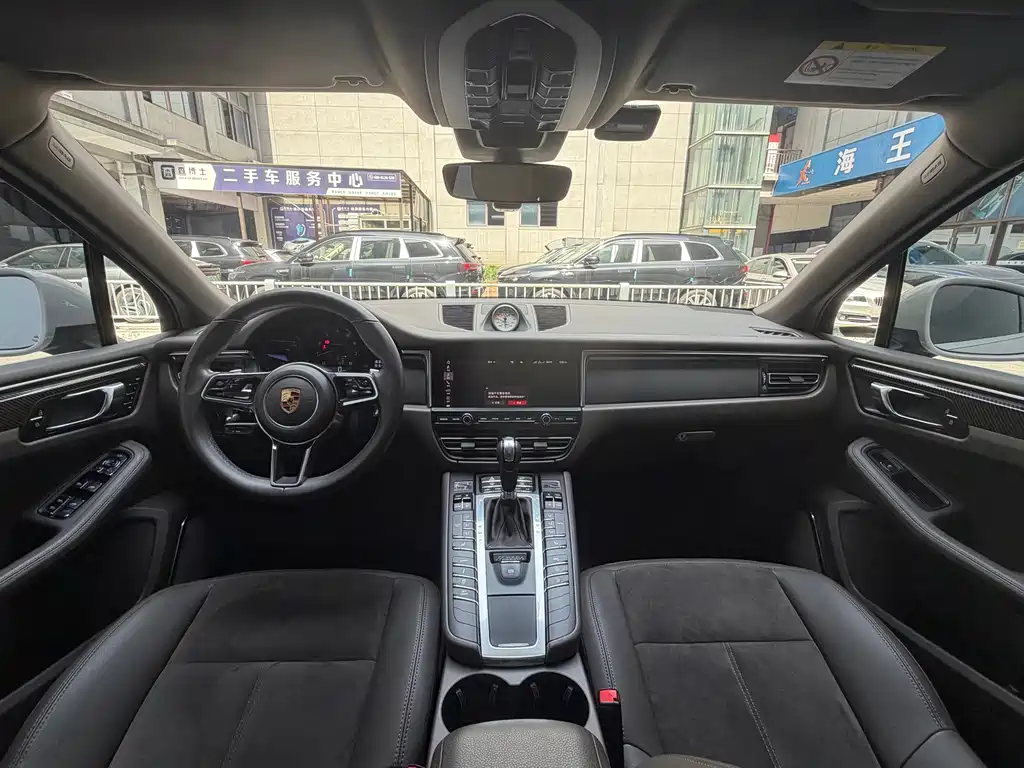 Porsche Macan 2020 — фото 12