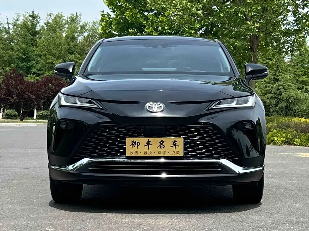 Toyota Venza 2022 — фото 2