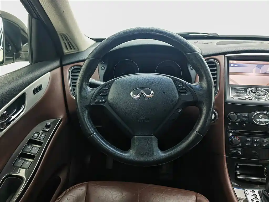 Infiniti QX50 2014 — фото 11