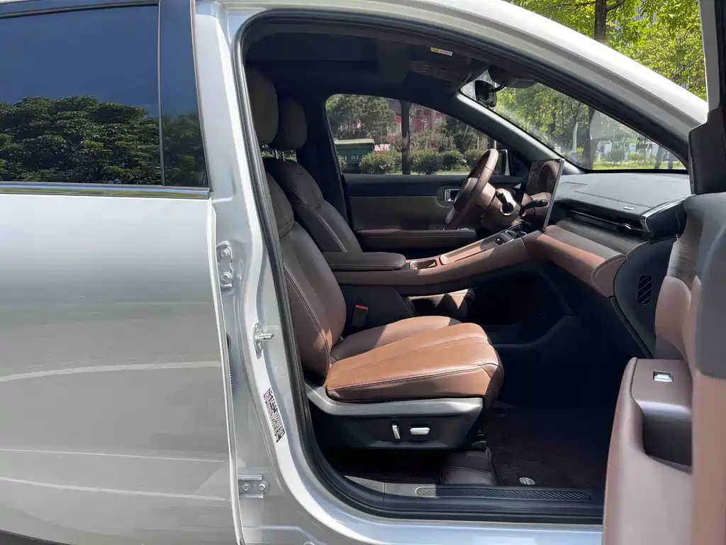 Wuling Starlight S 2024 — фото 10
