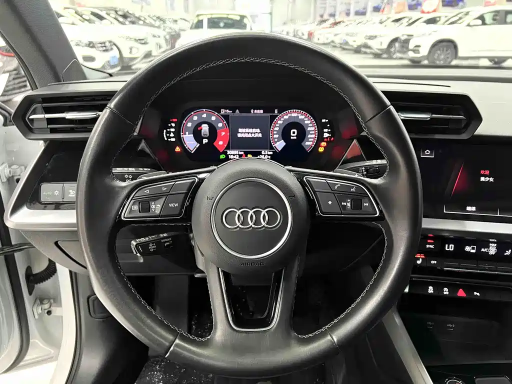Audi A3 2023 — фото 8
