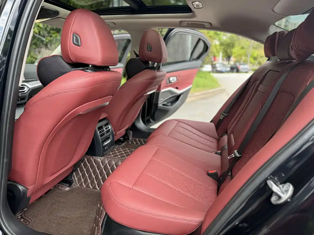 BMW 3 Series 2023