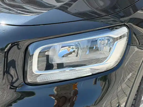 Mercedes-Benz GLB 2021