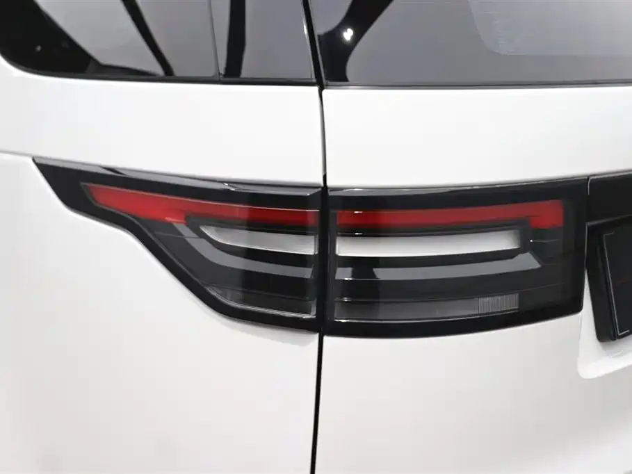 Land Rover Discovery 2018 — фото 29