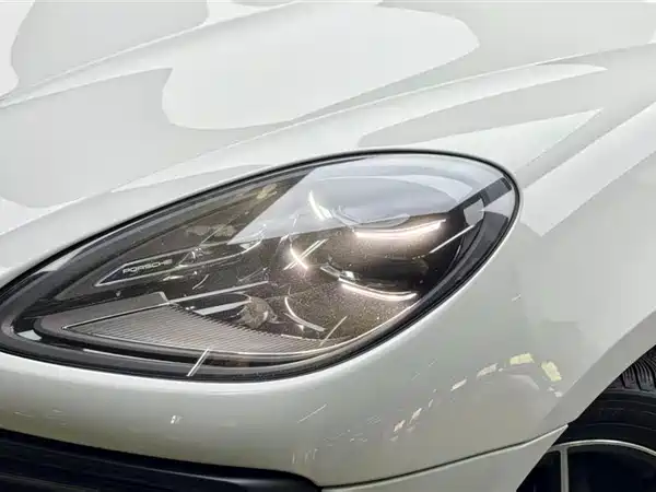 Porsche Macan 2024