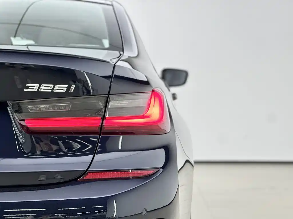 BMW 3 Series 2021