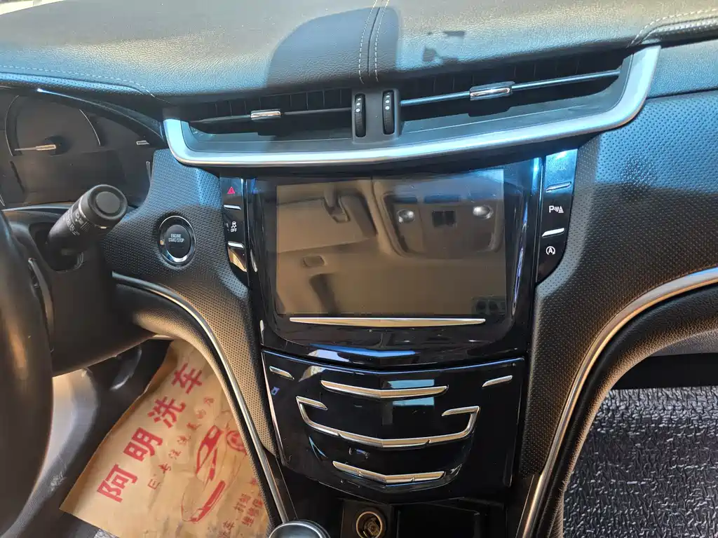 Cadillac XTS 2018 — фото 18