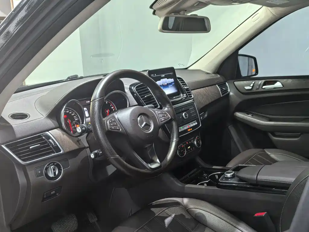 Mercedes-Benz GLE 2018 — фото 11