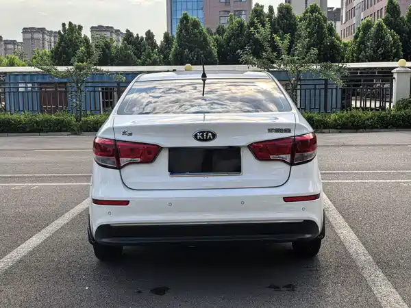 Kia K2 2015