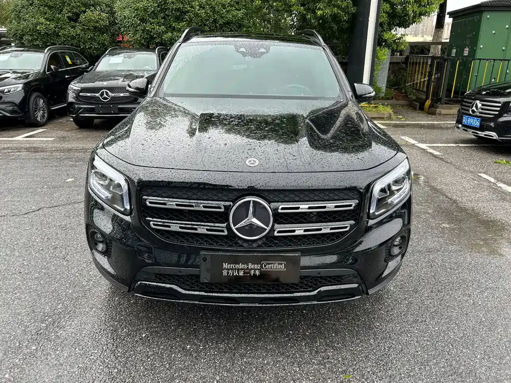 Mercedes-Benz GLB 2023