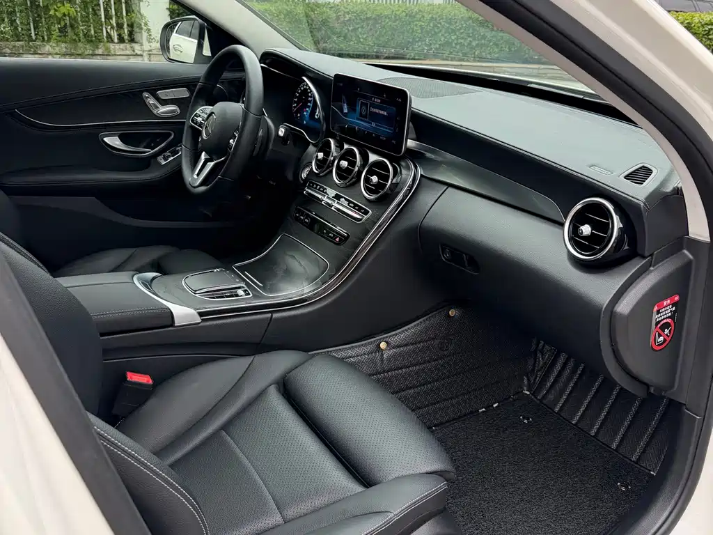 Mercedes-Benz C-Class 2019 — фото 10