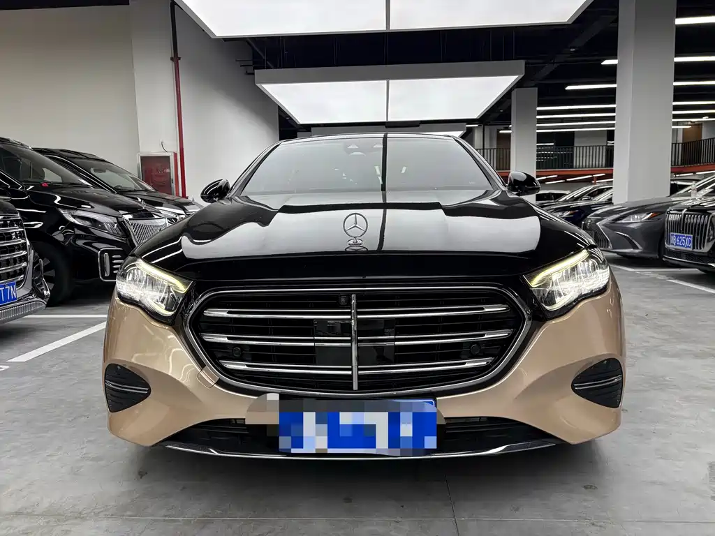 Mercedes-Benz E-Class 2024