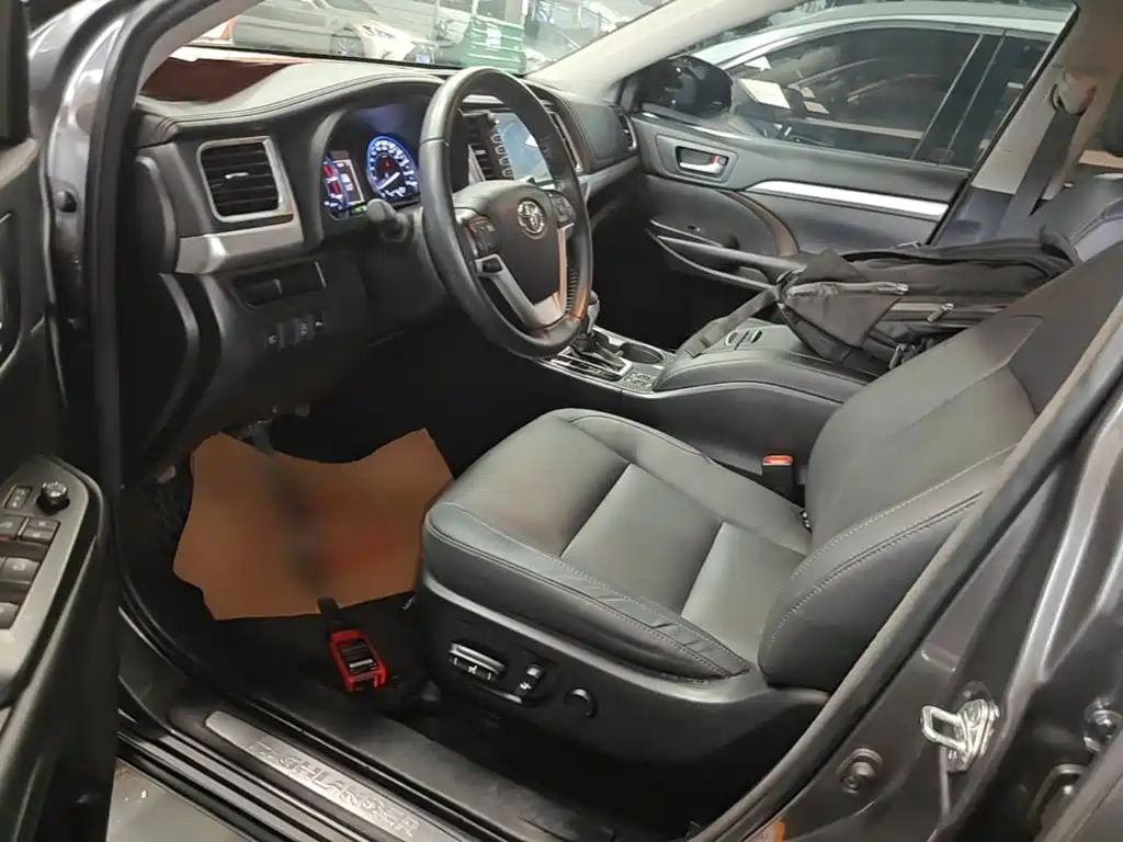 Toyota Highlander 2019 — фото 15