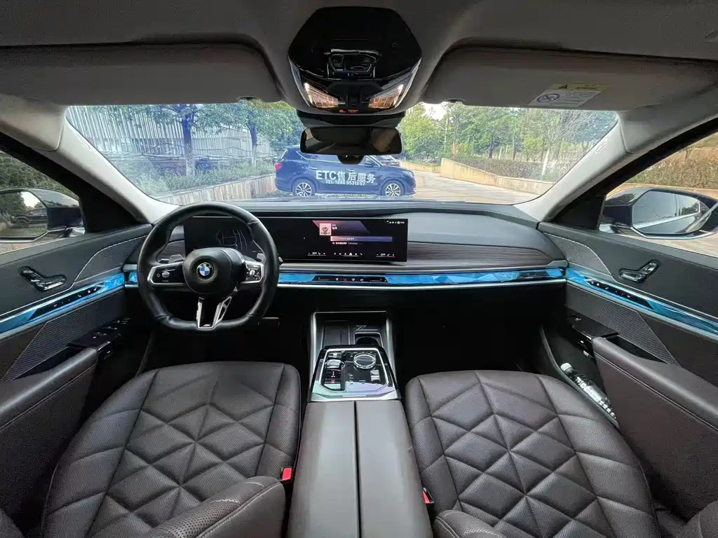 BMW 7 Series 2023 — фото 10