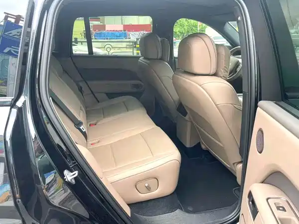 Li Auto L6 2026