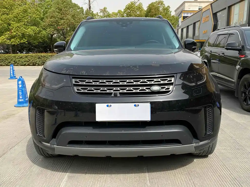 Land Rover Discovery 2018 — фото 2