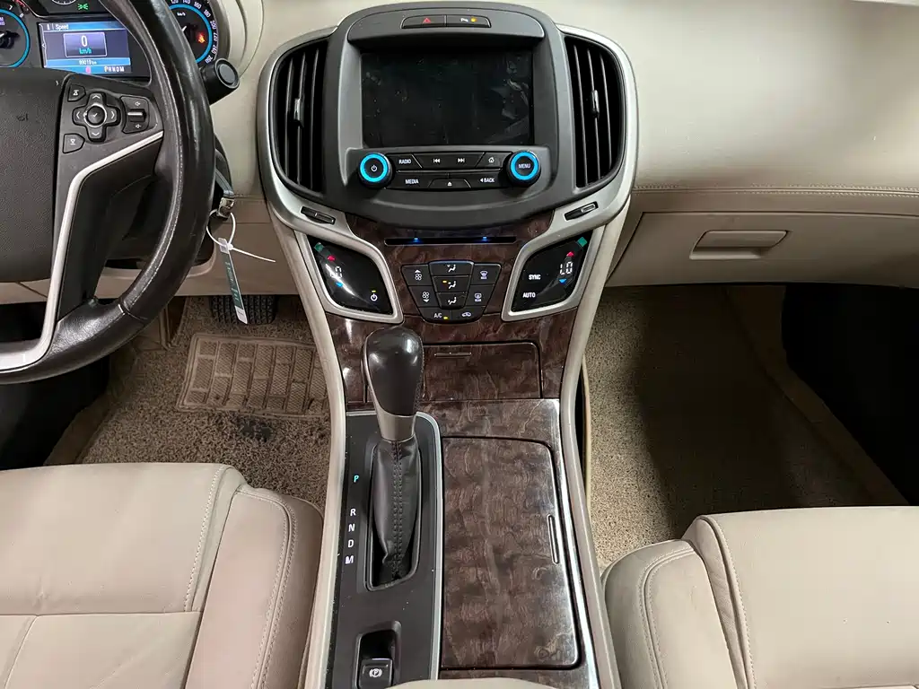 Buick LaCrosse 2015 — фото 11