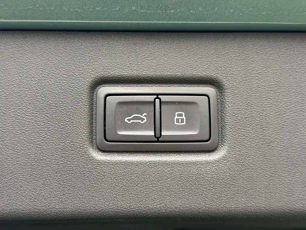 Audi Q5 e-tron 2023 — фото 19