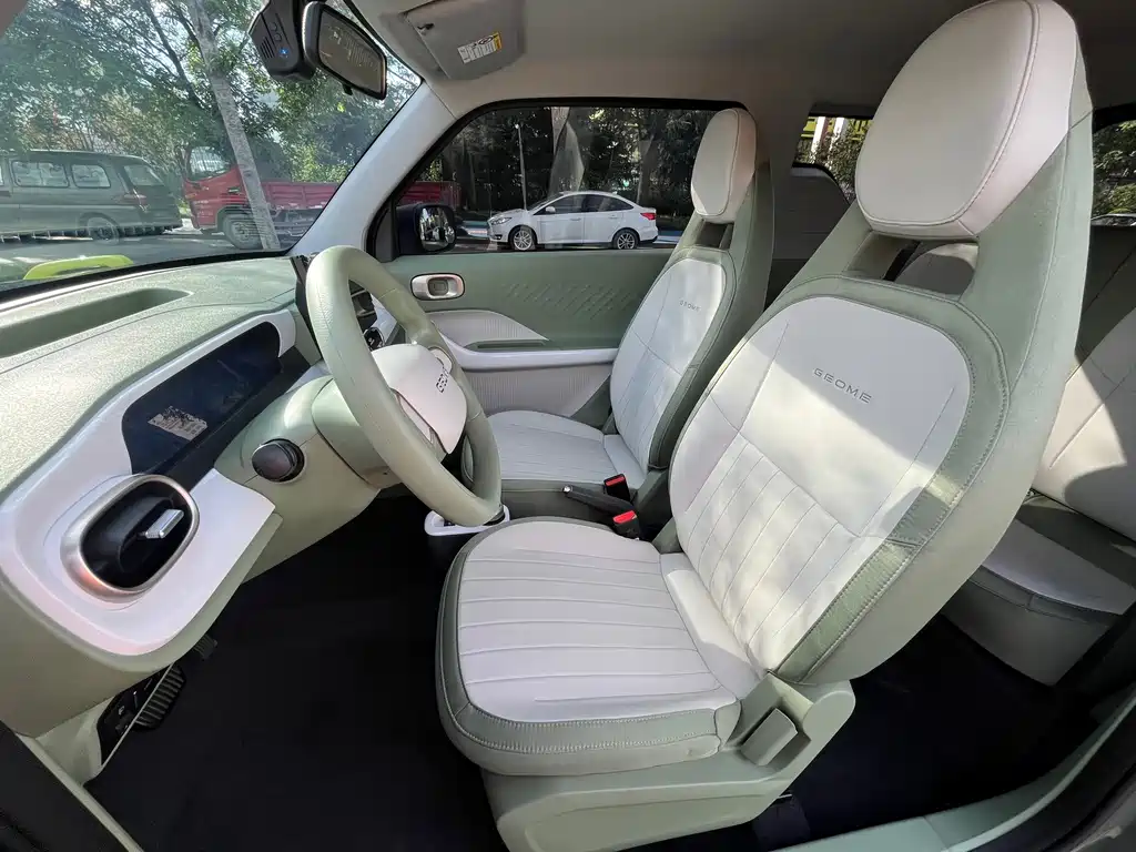 Geely Galaxy Panda 2025 — фото 10