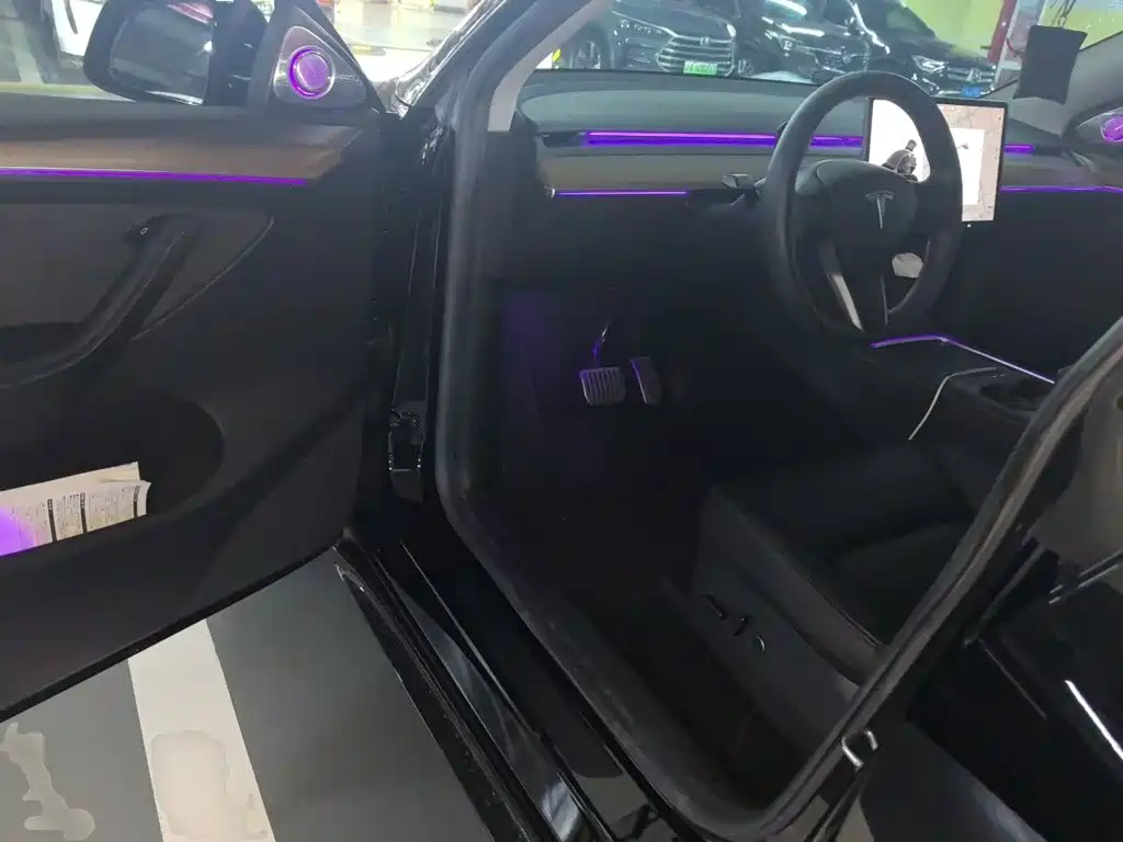 Tesla Model Y 2022 — фото 12