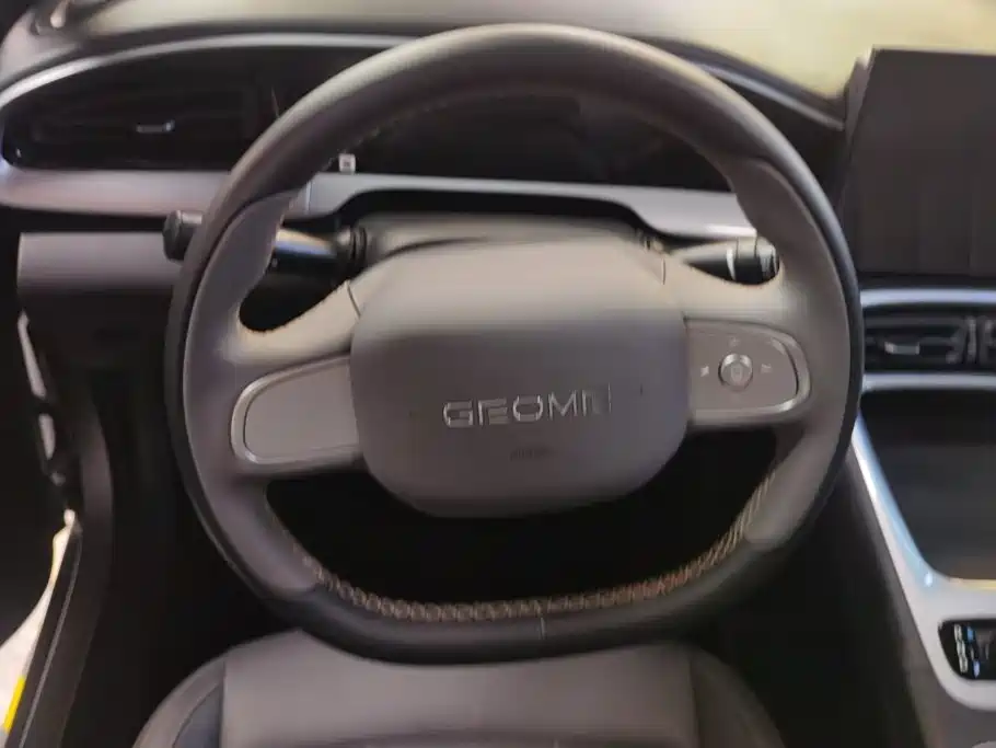 Geely Galaxy Starwish 2025 — фото 15