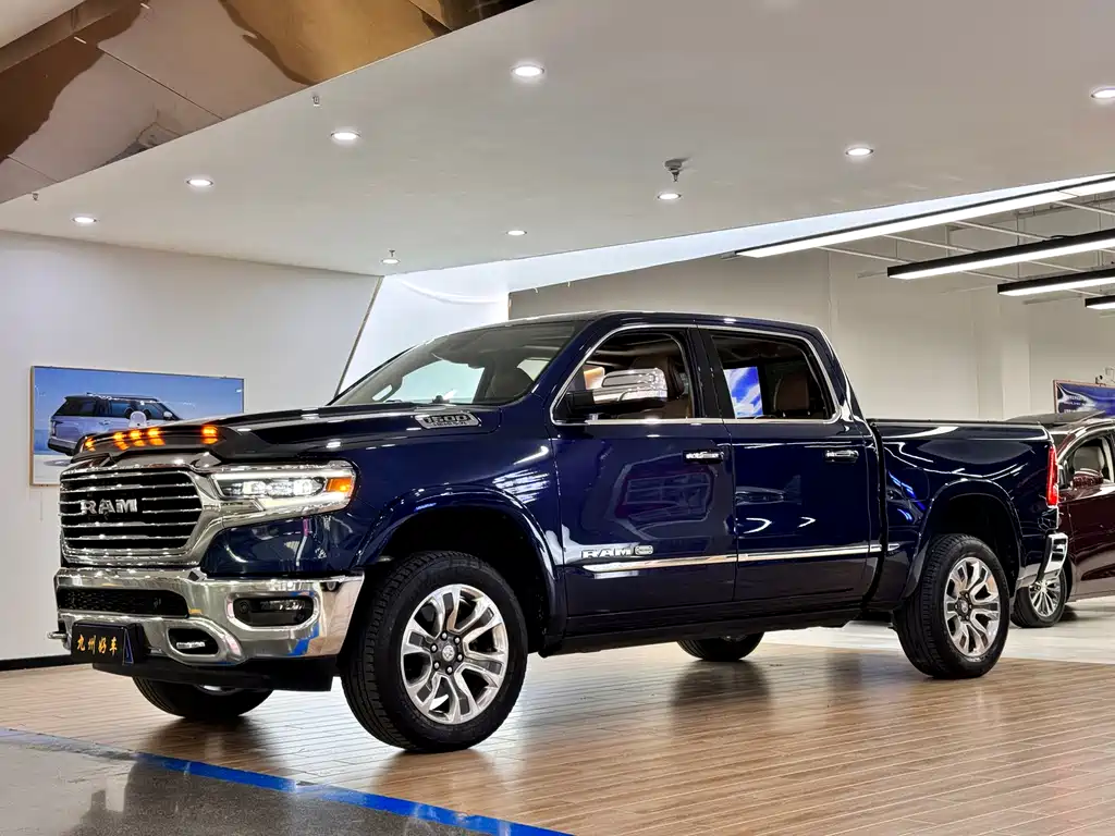 RAM Trucks 2019 — фото 1