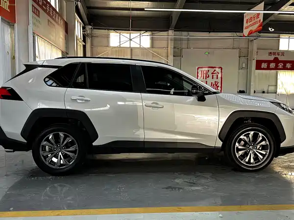 Toyota RAV4 2023