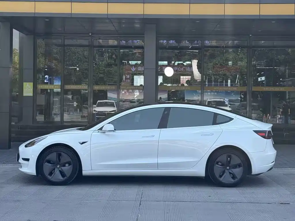 Tesla Model 3 2019 — фото 6