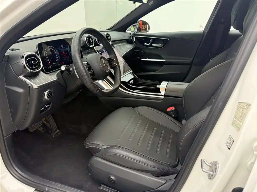 Mercedes-Benz C-Class 2023 — фото 6