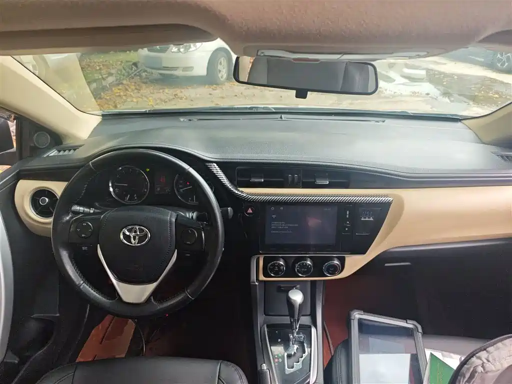 Toyota Corolla 2017 — фото 10