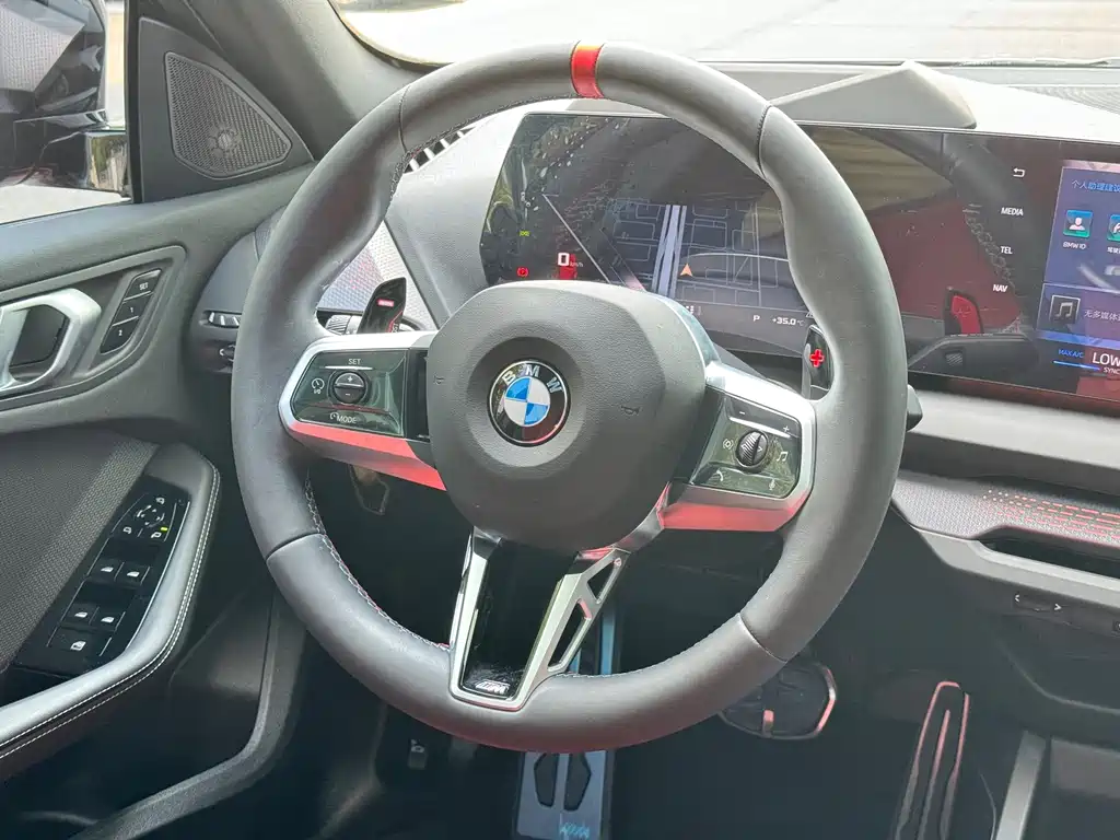 BMW M235L 2025 — фото 12