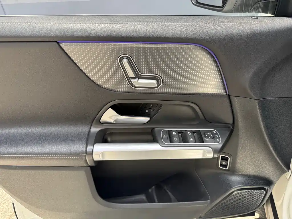 Mercedes-Benz GLB 2021 — фото 18