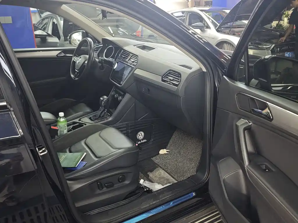 Volkswagen Tiguan L 2019 — фото 11