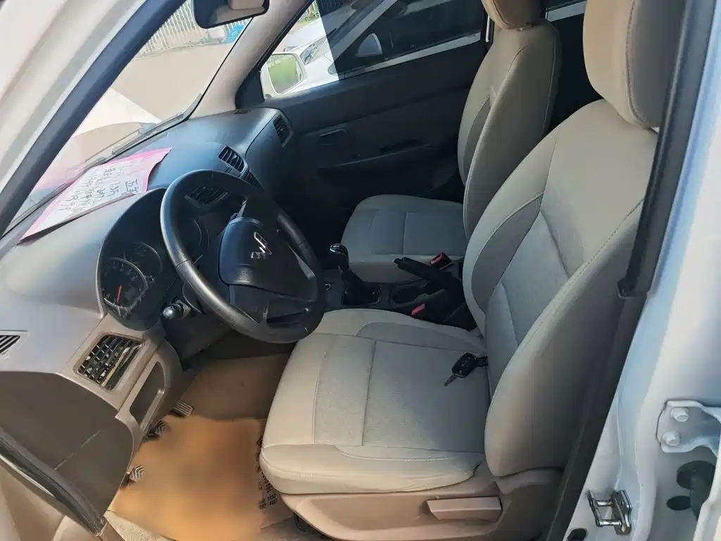Wuling Hongguang 2017