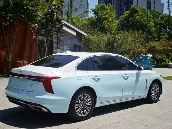 Hongqi H5 2022