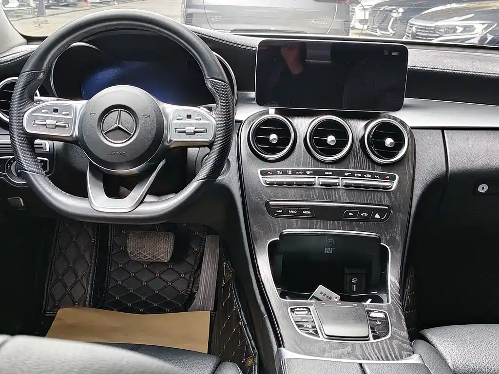 Mercedes-Benz C-Class 2020 — фото 7