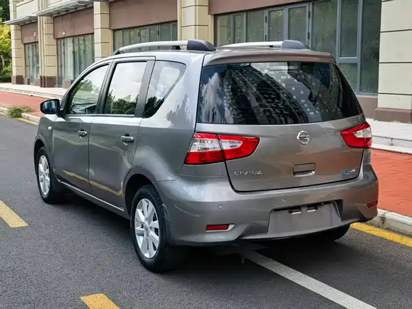 Nissan Livina 2014