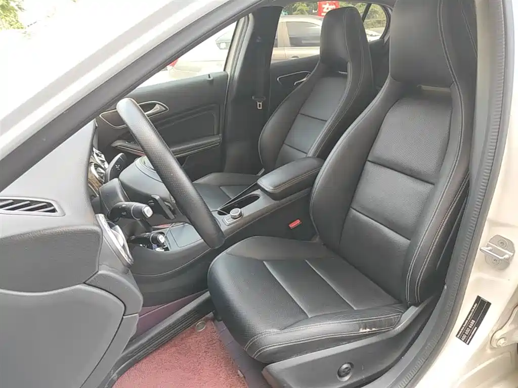 Mercedes-Benz GLA 2015 — фото 15